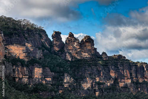 The Three Sisters rock formation in Blue Mountains National Park, NSW, Australia