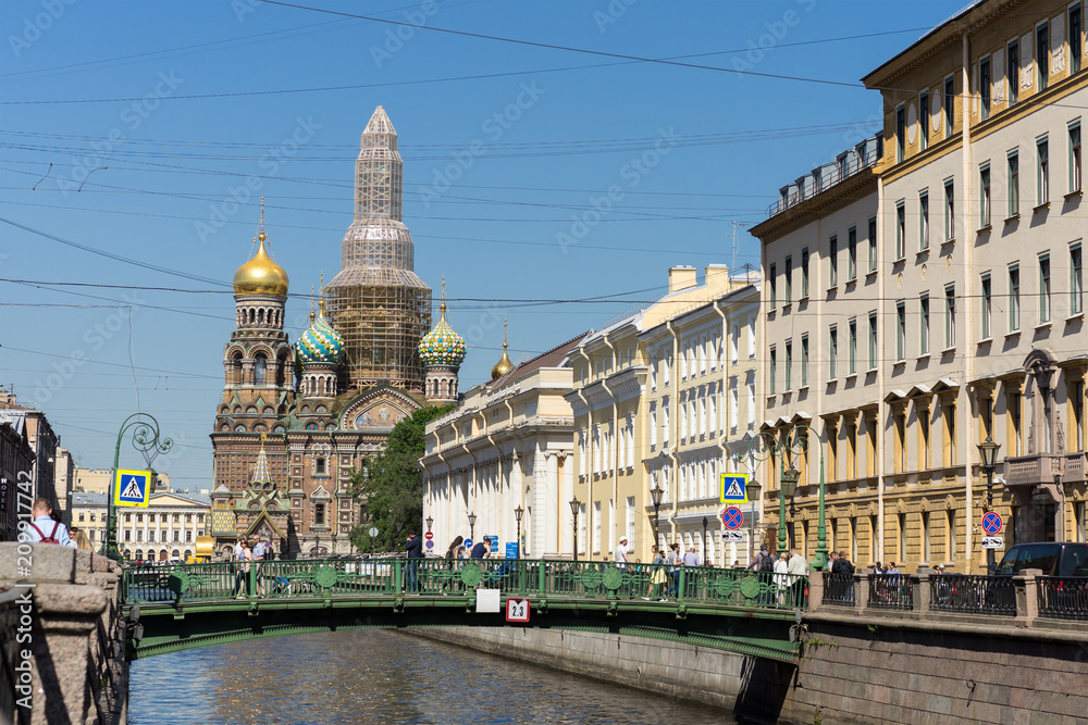 Fototapeta premium Church of the Savior on Blood on reconstruction - St. Petersburg, Russia