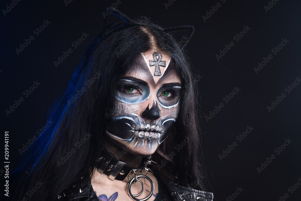 The mask of Santa Muerte The mask of Santa Muerte