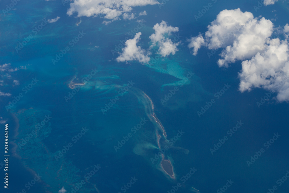 Fototapeta premium blue skies and white clouds