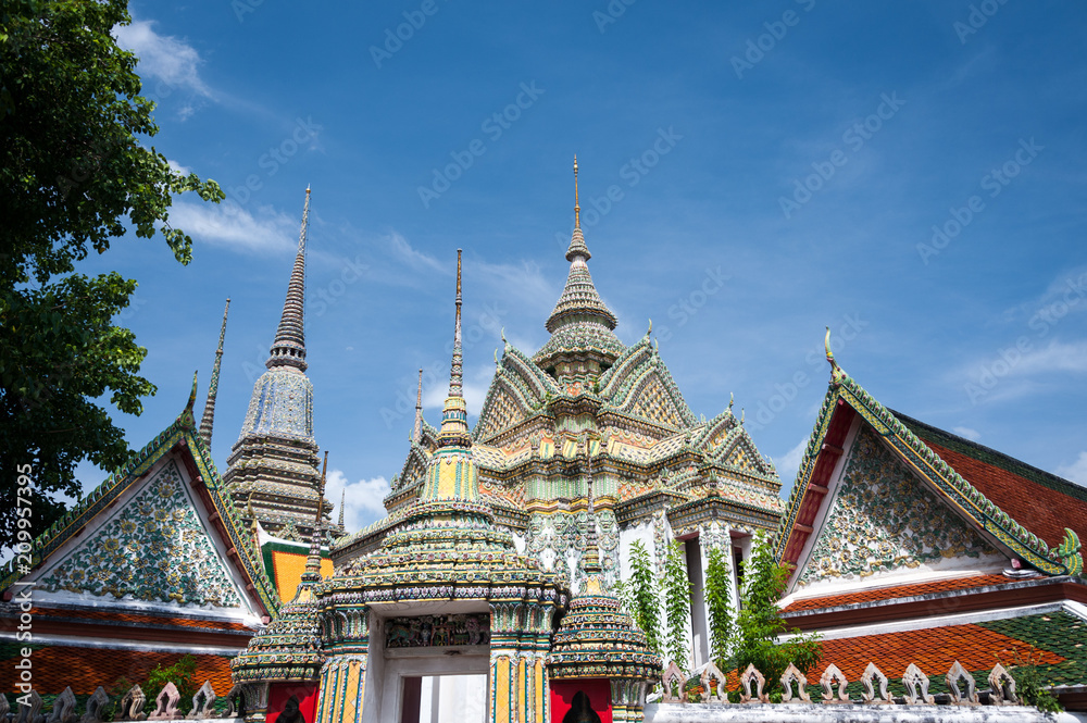 Naklejka premium Bangkok temple