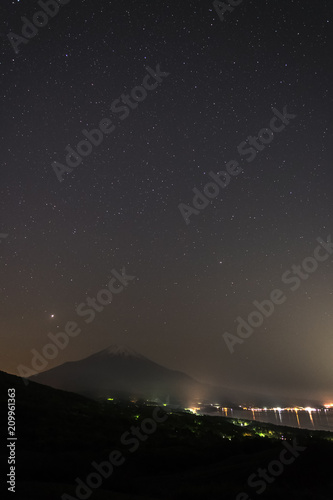 富士山と星空