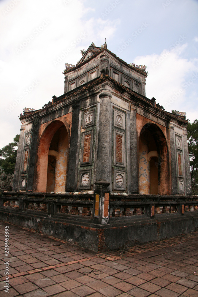 Fototapeta premium Tinh Khiem (UNESCO), Hue, Vietnam