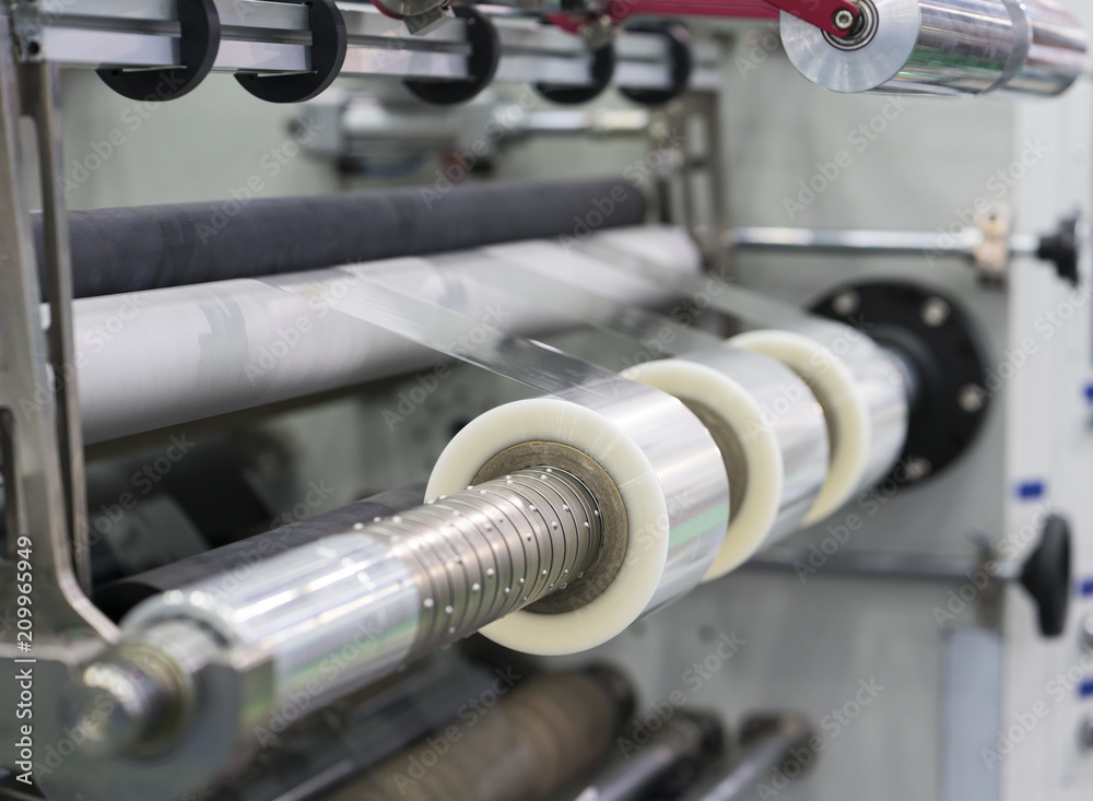 Naklejka premium Automatic packing machine with plastic bag and paper box