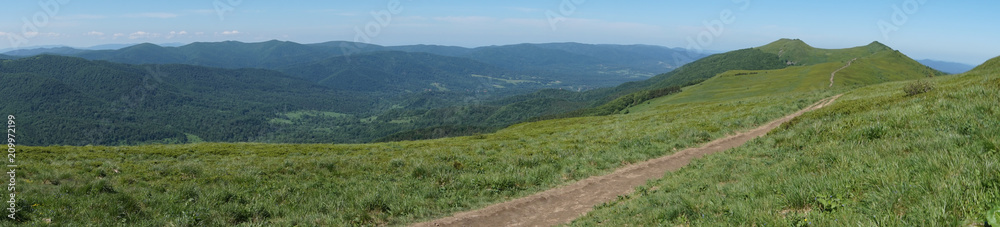 Obraz premium Bieszczady mountains, Poloniny mountains - panorama