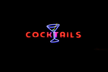 Sierkussen Bar Glanzend neonbord met cocktails  © RiksPicsandEditing