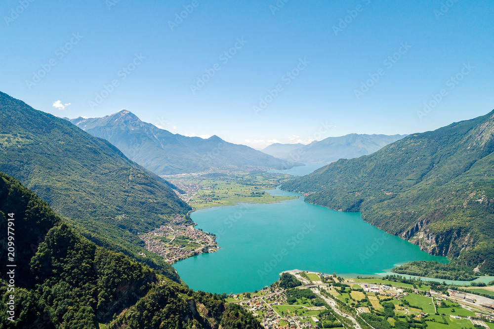Lago di Novate Mezzola e Pian di Spagna (IT) - Vista aerea panoramica 