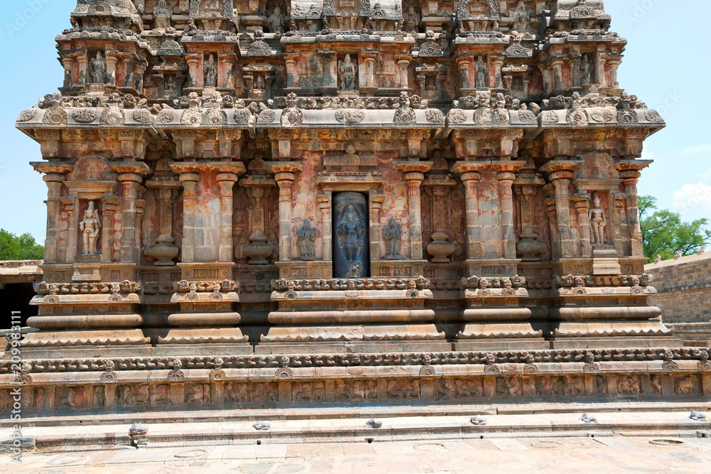 Niches on the west wall, Airavatesvara Temple, Darasuram, Tamil Nadu. View from West. Niches on the west wall, Airavatesvara Temple, Darasuram, Tamil Nadu. View from West.