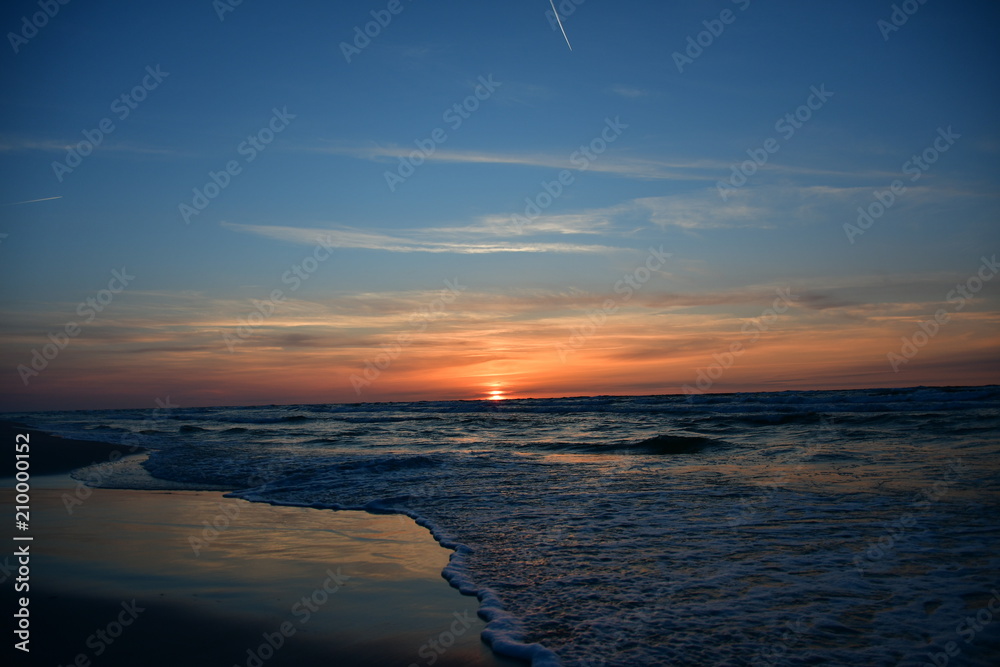 Fototapeta premium Fantastic sunset in Debki