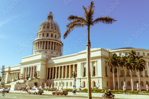 Photography Famous National Capitol (Capitolio Nacional) building