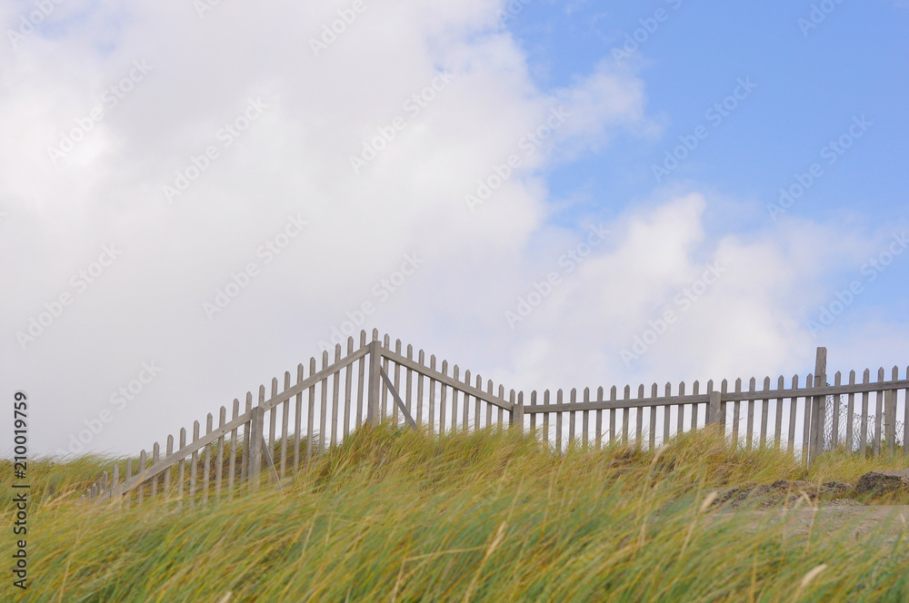 little fence on a dune by jziprian