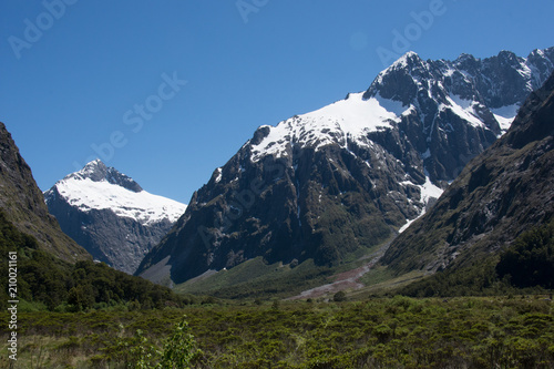 ≪ニュージーランド≫ミルフォードサウンドハイウェイからの風景