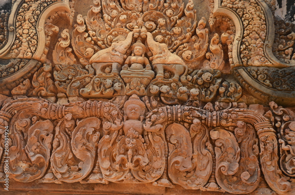 Banteay Srei angkor cambodia ancient sculpture relief