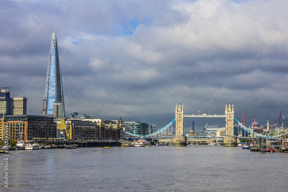 Panoramic view of the Thames River. London, England