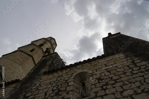 Església de Sant Pere, against the sky