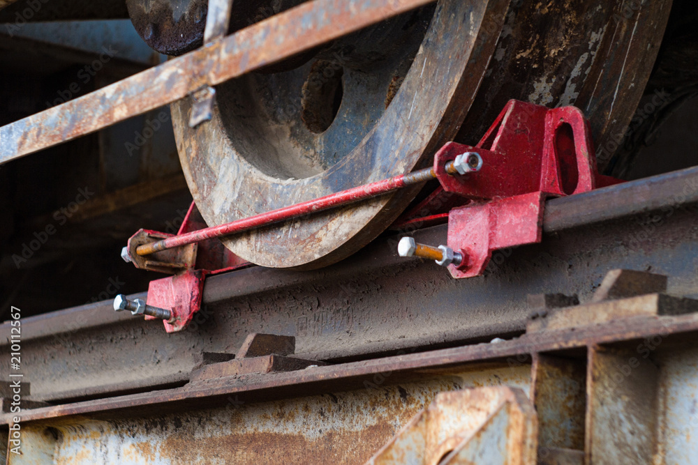 no rolling back stops under steel wheel no rolling back stops under steel wheel