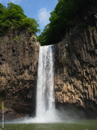 夏の滝