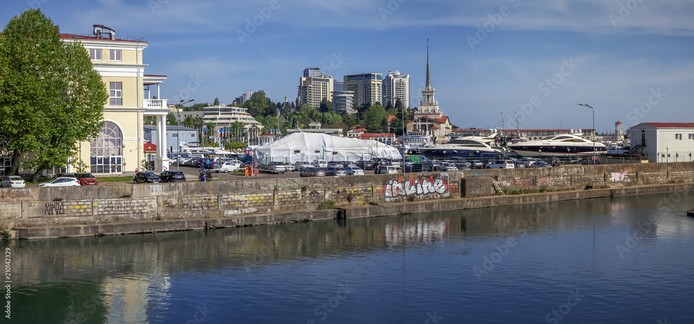 Fototapeta premium SOCHI, RUSSIA - APRIL 27, 2018: Embankment of Sochi River.