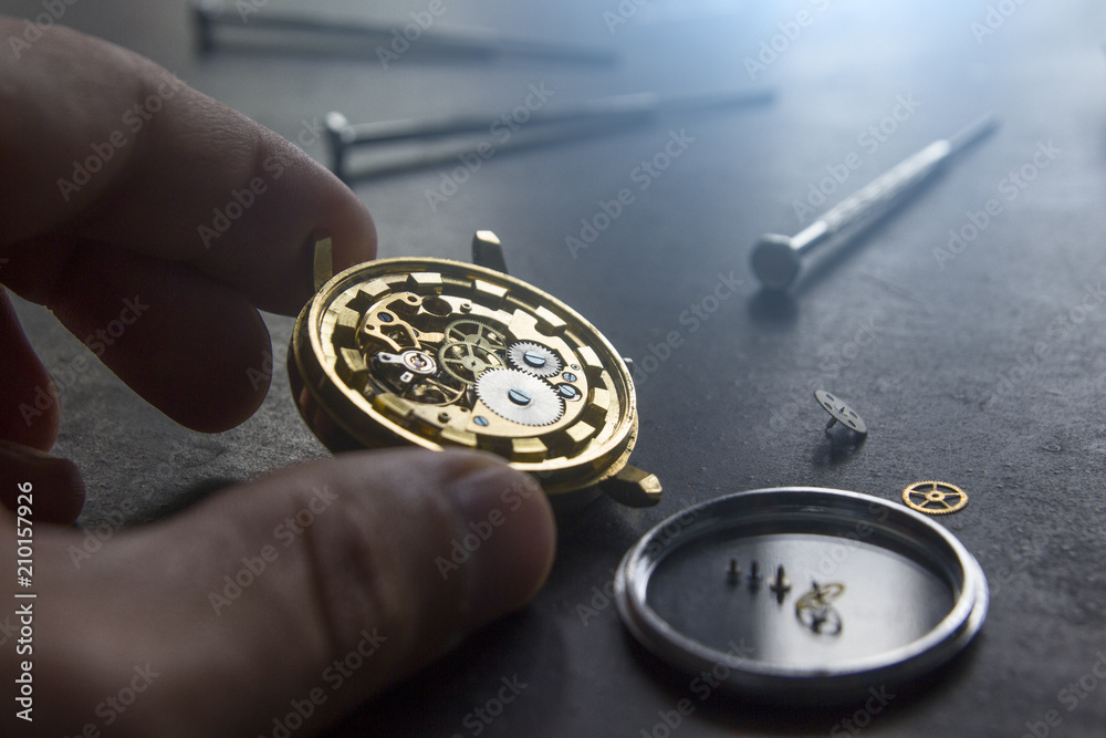 Mechanical watch repair Mechanical watch repair