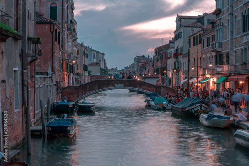 Canvas Print Canals and boats, Venice Italy
