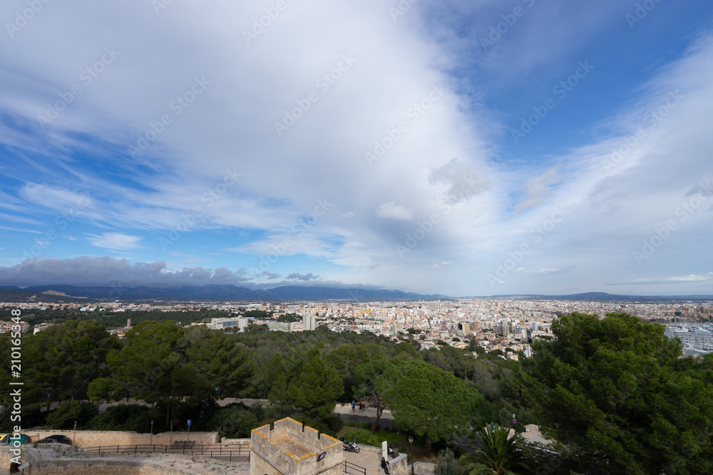 ベルベール城から見るパルマ・デ・マリョルカの風景