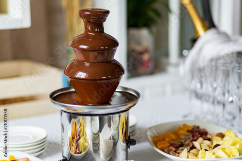 Chocolate fountain, fondue