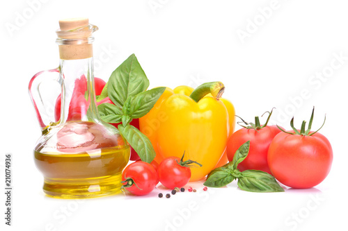Fototapeta Naklejka Na Ścianę i Meble -  Oil olives and vegetables