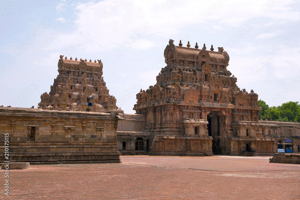 Entrance gopuras, Rajarajan Tiruvasal, Brihadisvara Temple complex , Tanjore