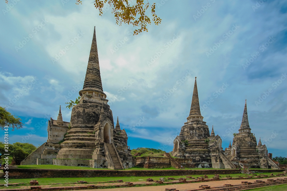 Fototapeta premium Ayutthaya Historical Park ,Ayutthaya ,Thailand.