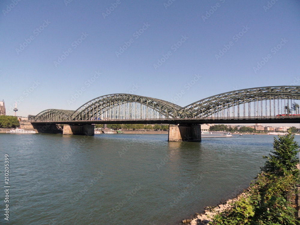 Fototapeta premium Köln - Hohenzollernbrücke
