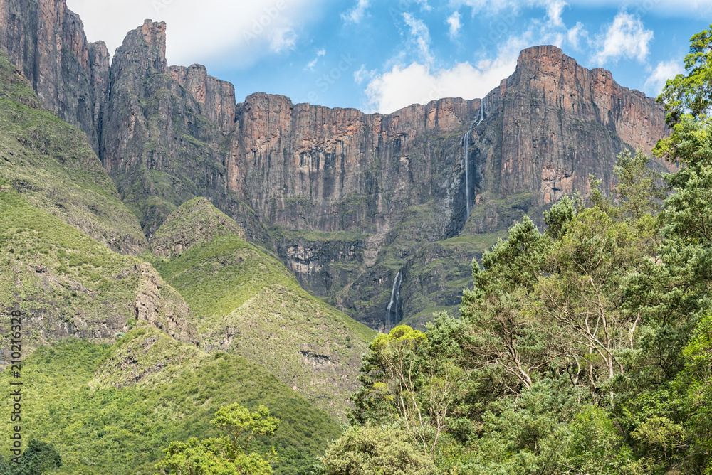 Tugela Falls, at 948m, the 2nd tallest waterfall on earth