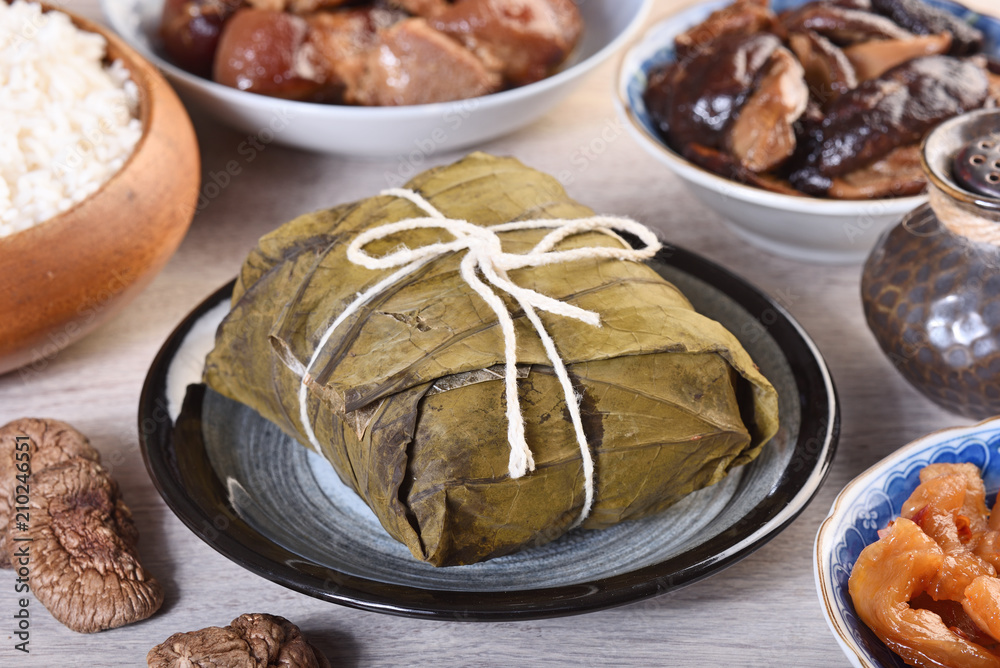 Fototapeta premium Chinese tradition food - steamed rice dumpling