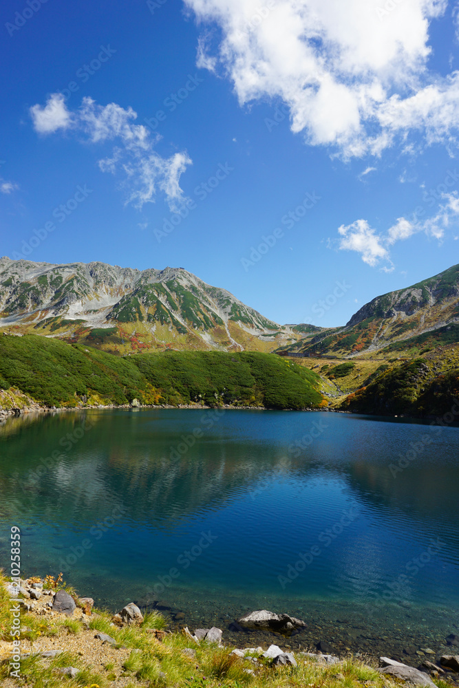 Fototapeta premium Tateyama mountain peak and Mikurigakei pond. 立山連峰とみくりが池 日本三大霊山 富山県立山町 