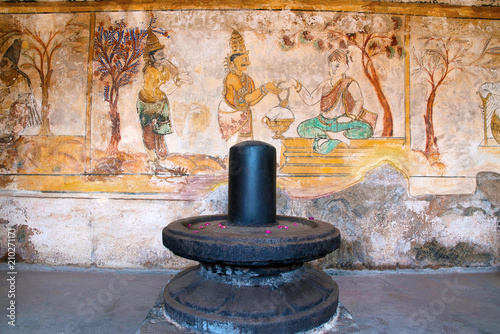 Linga with a Nayaka painting, inside wall of northern cloister, Brihadisvara Temple complex, Tanjore, Tamil Nadu photo