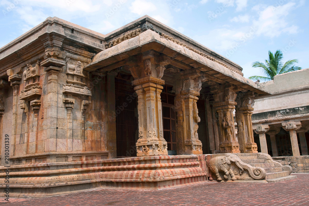 Pillared Mandapa, Subrahmanyam shrine, Brihadisvara Temple complex, Tanjore, Tamil Nadu