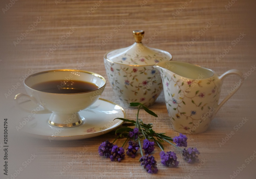 Kaffeegedeck mit Lavendel Kaffeegedeck mit Lavendel