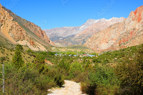 Dolina Sary Tag w Tadżykistanie 