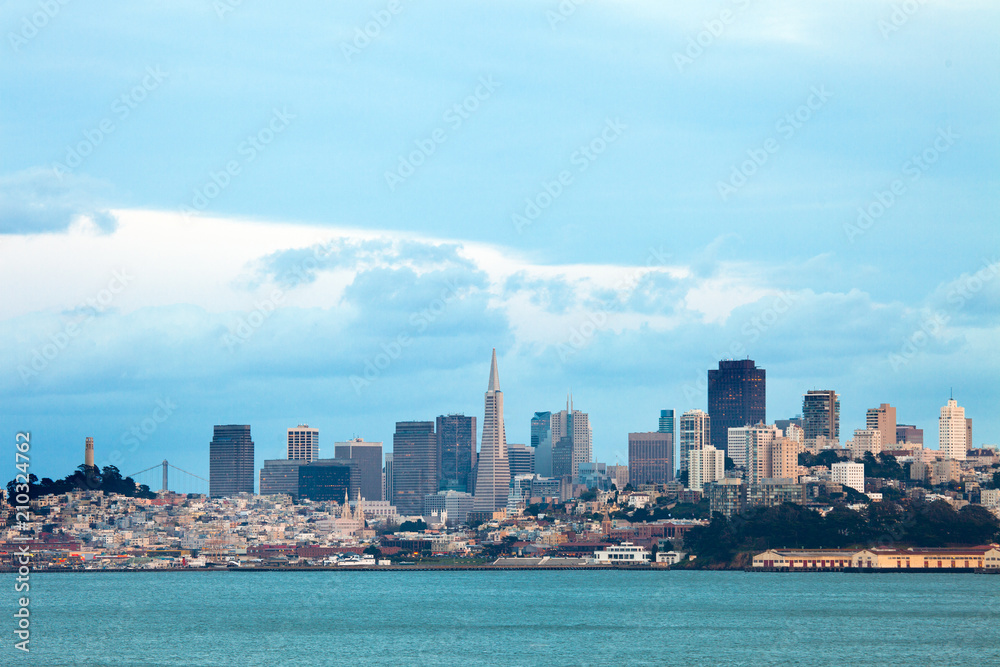 Fototapeta premium Panoramic view of San Francisco, California, USA
