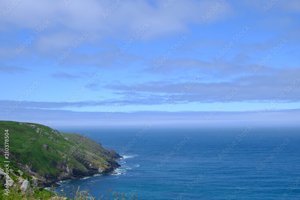 Fototapeta premium blue sky with green hill