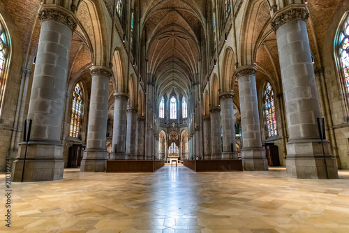 Die Säulen im Neuen Dom in Linz Oberösterreich