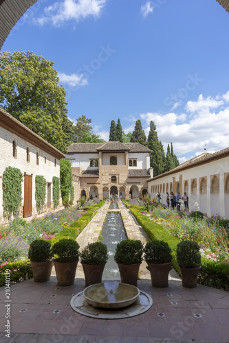 Hermosos jardines del Generalife en la Alhambra, Granada, Andalucía