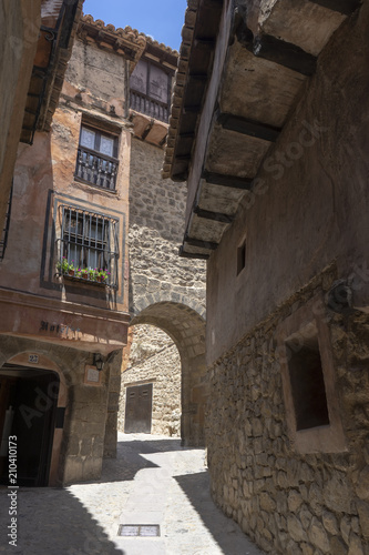 Pueblos medievales de Espa  a  Albarrac  n en la provincia de Teruel