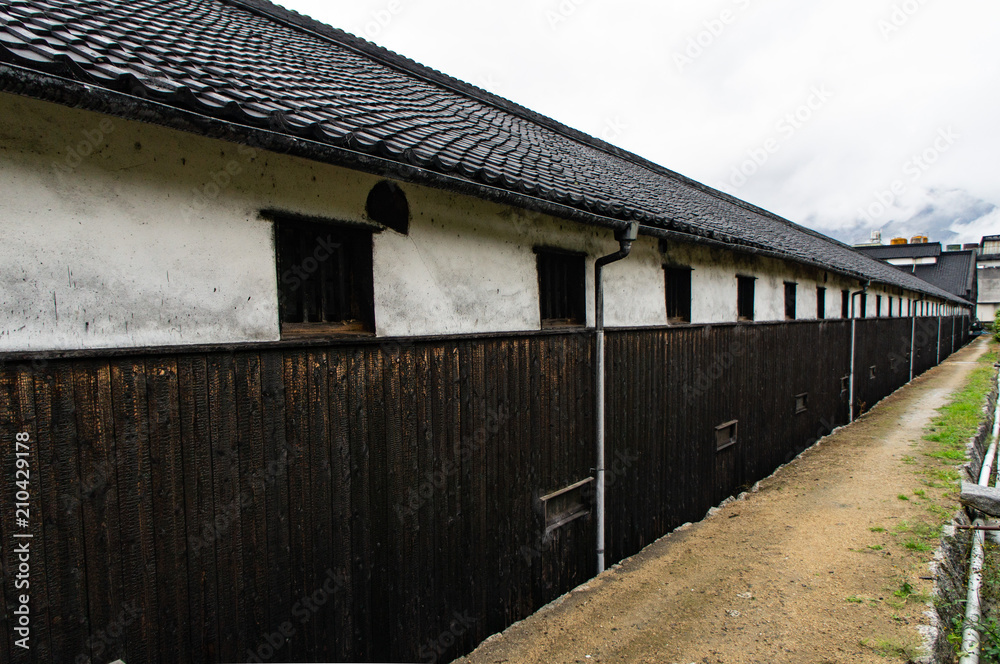 小豆島の元醤油蔵の外壁(香川、日本) 小豆島の元醤油蔵の外壁(香川、日本)