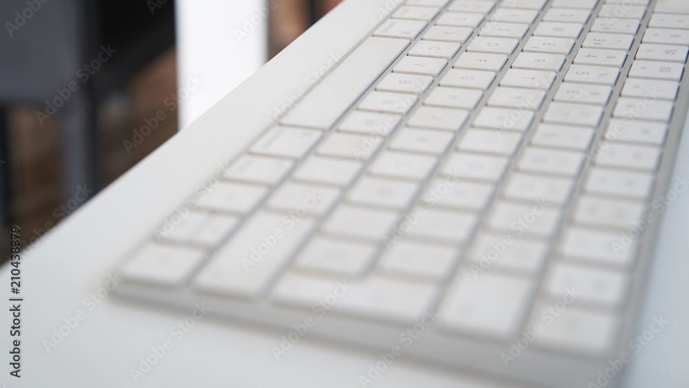 white pc keyboard ina table white pc keyboard ina table