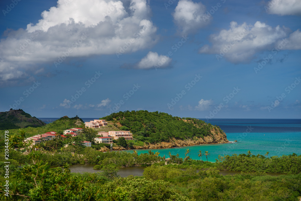 Fototapeta premium Houses on the bay in caribbean sea