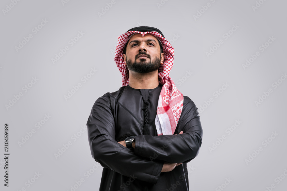 Fototapeta premium Arabskie portrety studyjne przystojny mężczyzna