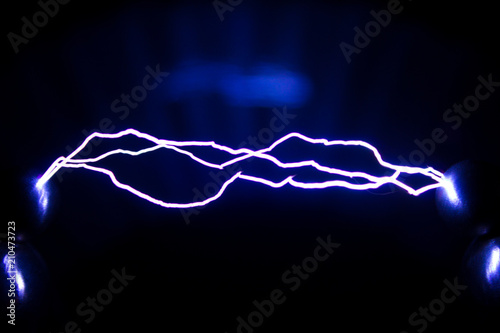 Ταπετσαρία Artificially created spark discharges