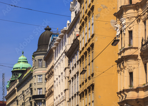 Bild auf Leinwand Typical dome in Vienna