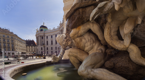 Bild auf Leinwand Fontain with sculpture of the Hofburg imperial palace, Vienna