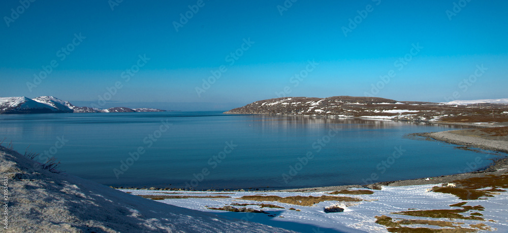 Fjord à Porsanger, Finnmark, Norvège